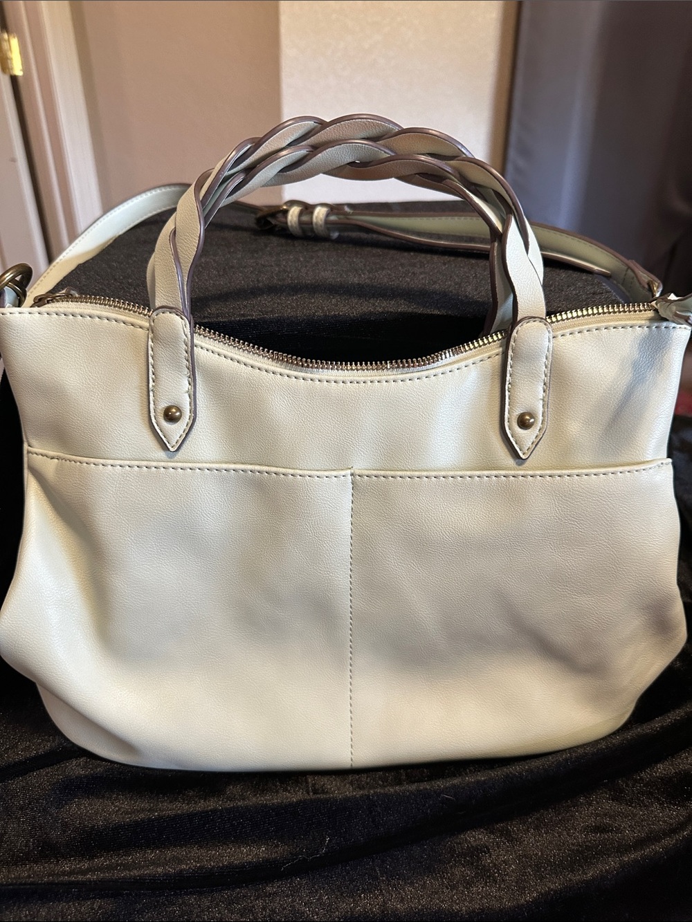All soft leather Sonoma bag in mint green.